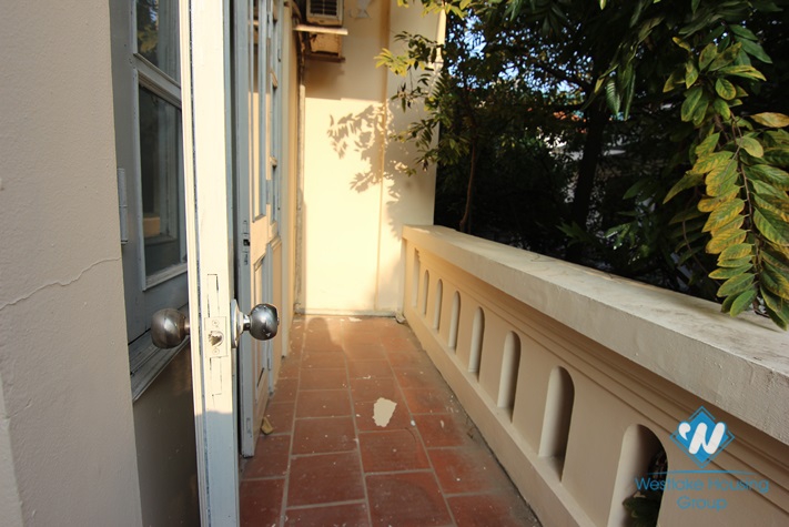 Spacious detached villa to rent in Tay Ho diplomats' compound